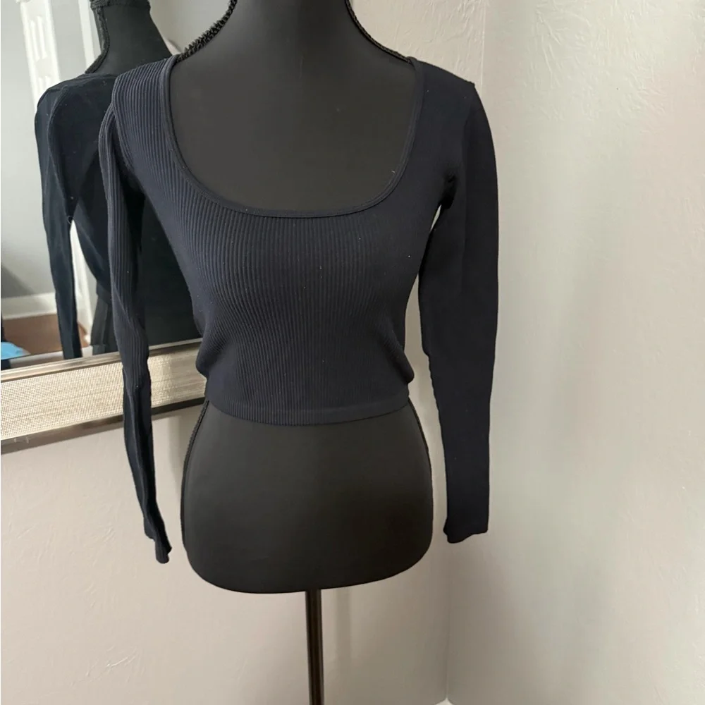 Zara Black Ribbed Scoop Neck Long Sleeve Crop Size M/L